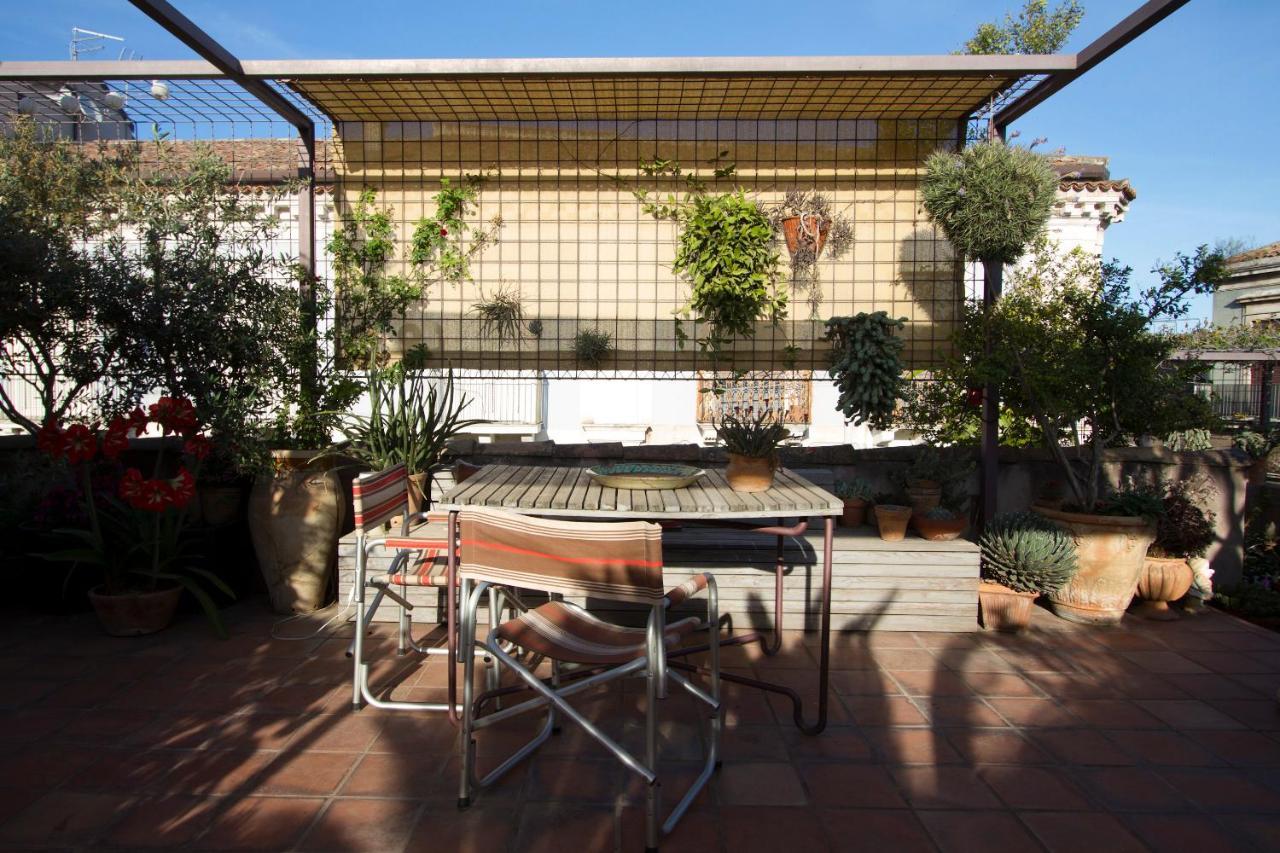 Tre Vie Apartment Con Terrazzo Giardino Pensile CTA Exteriér fotografie