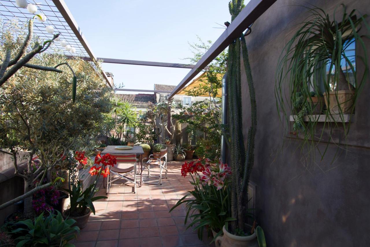 Tre Vie Apartment Con Terrazzo Giardino Pensile CTA Exteriér fotografie