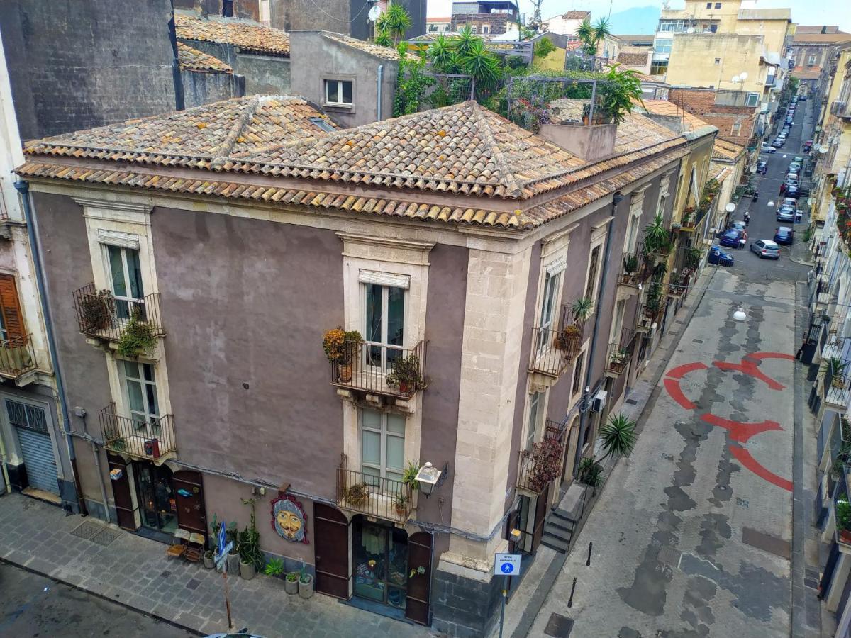 Tre Vie Apartment Con Terrazzo Giardino Pensile CTA Exteriér fotografie