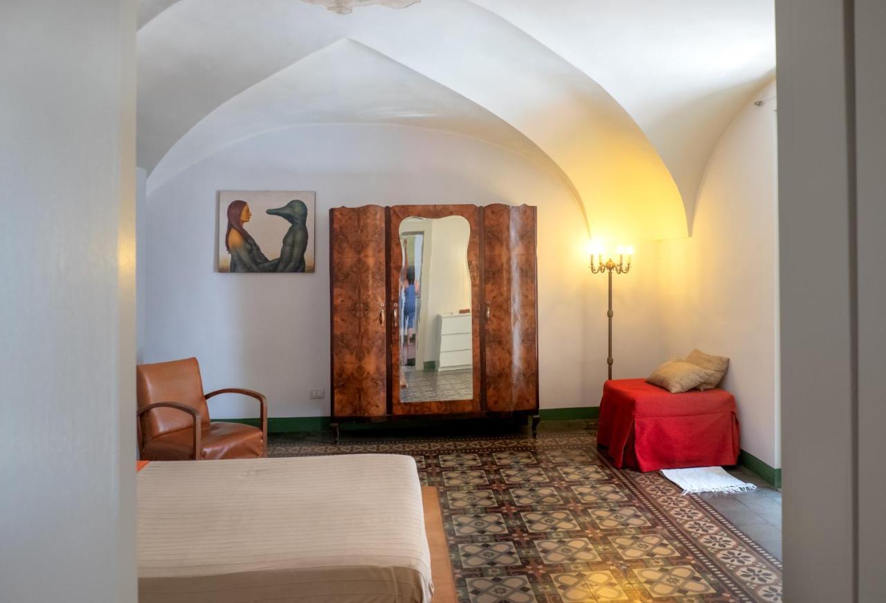 Tre Vie Apartment Con Terrazzo Giardino Pensile CTA Exteriér fotografie
