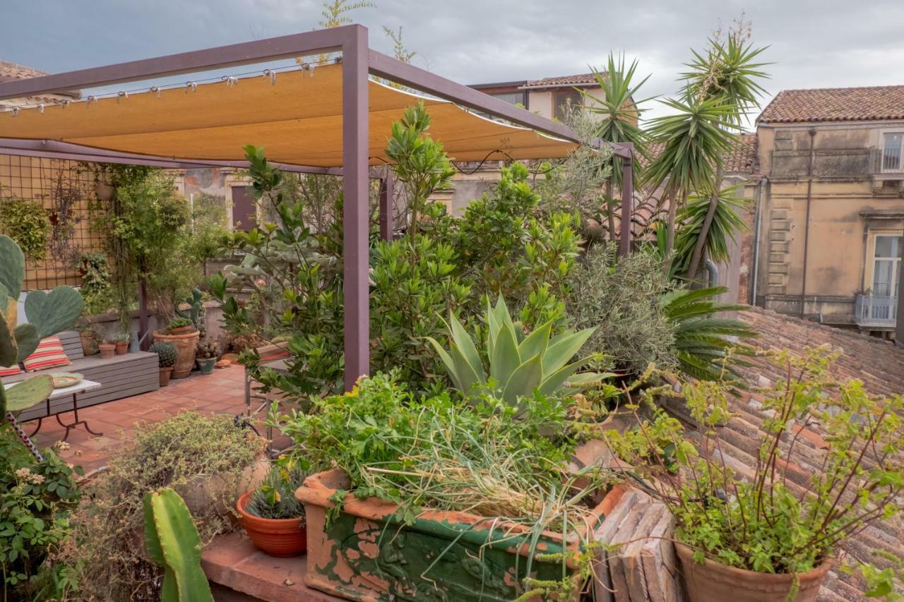 Tre Vie Apartment Con Terrazzo Giardino Pensile CTA Exteriér fotografie